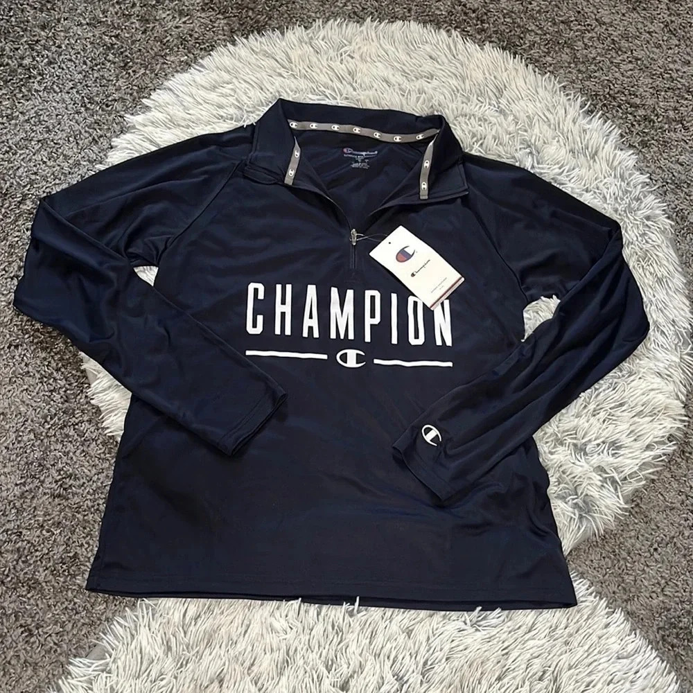 Champion pullover shirt size medium